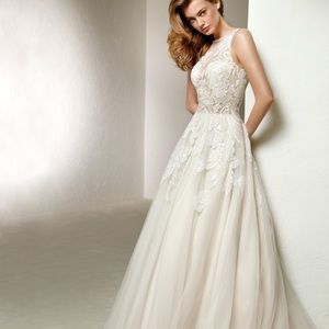 Pronovias bridal style DOLA
